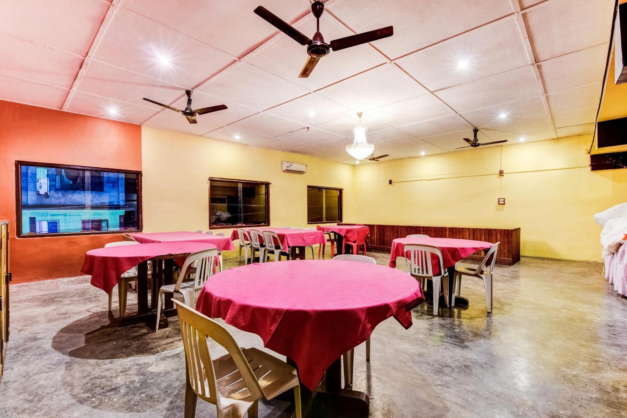 Spot On Durba 2 Hotel Tezpur Exterior foto
